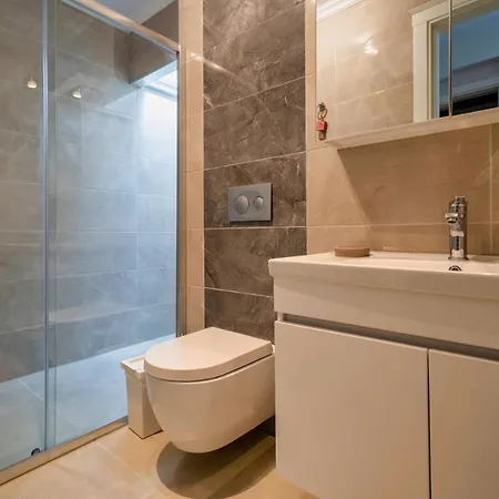 Charming Large Villa. Ideal For Family Breaks