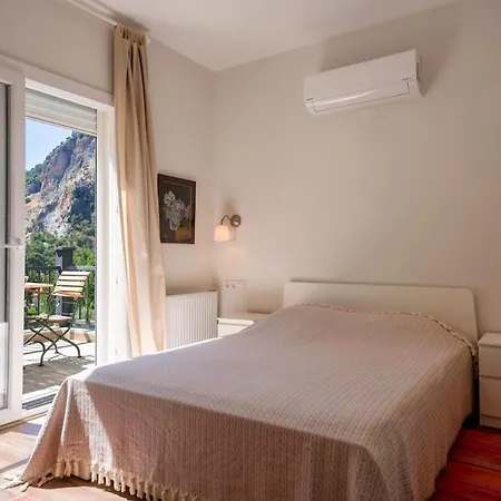 빌라 Charming Large Villa. Ideal For Family Breaks