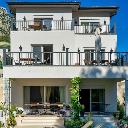 Charming Large Villa. Ideal For Family Breaks Göcek