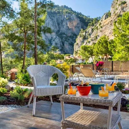 Charming Large Villa. Ideal For Family Breaks Gocek (Fethiye)